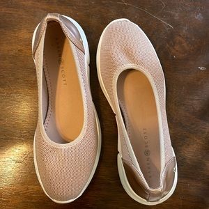 Rose gold Karen Scott flats